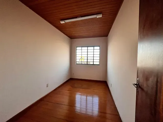 Sala com 384m², para alugar, no bairro Centro em Guarapuava