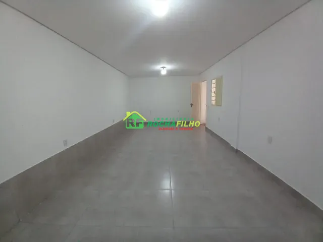 Sala com 32m², para alugar, no bairro Parque Piauí I em Timon