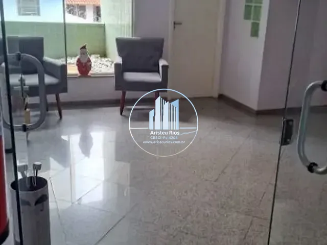 Sala com 150m², para alugar, no bairro Centro em Pouso Alegre