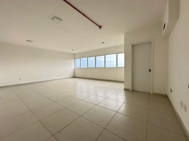 Sala à venda, no bairro Desvio Rizzo em Caxias do Sul