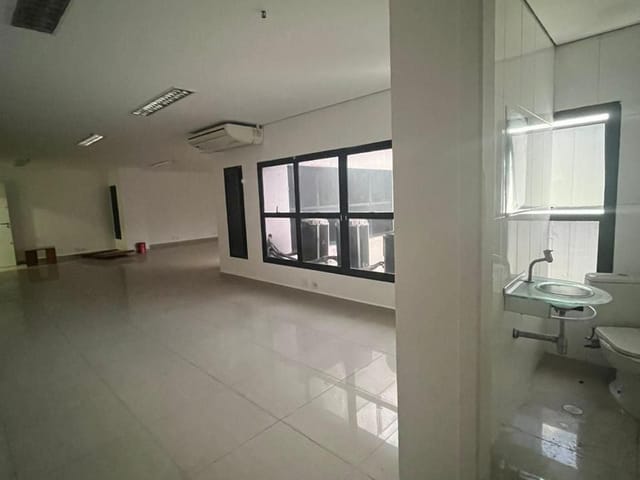 Sala para alugar, no bairro Vila Carrão em São Paulo