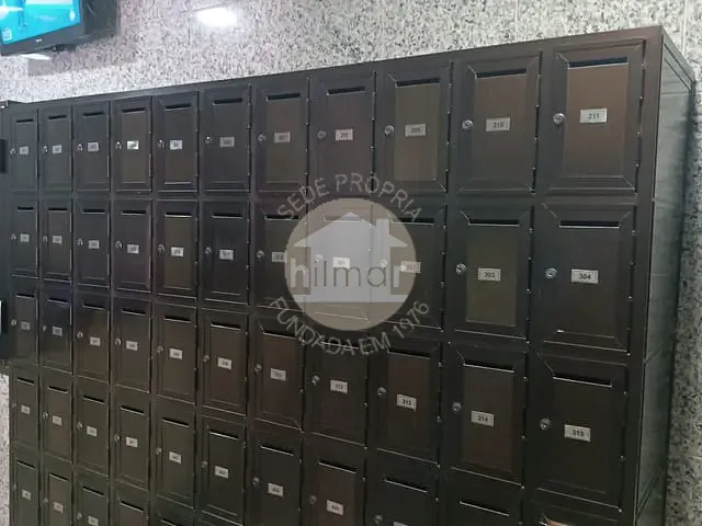 Sala à venda ou para alugar, no bairro Vila Da Penha em Rio de Janeiro