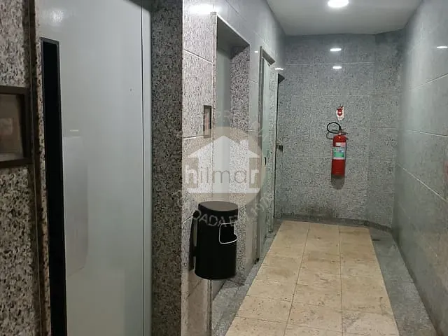 Sala à venda ou para alugar, no bairro Vila Da Penha em Rio de Janeiro