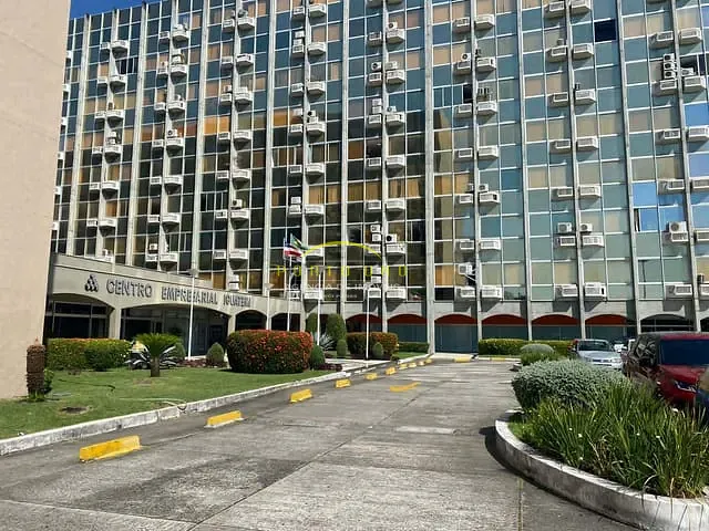 Sala para alugar, no bairro Caminho das Árvores em Salvador