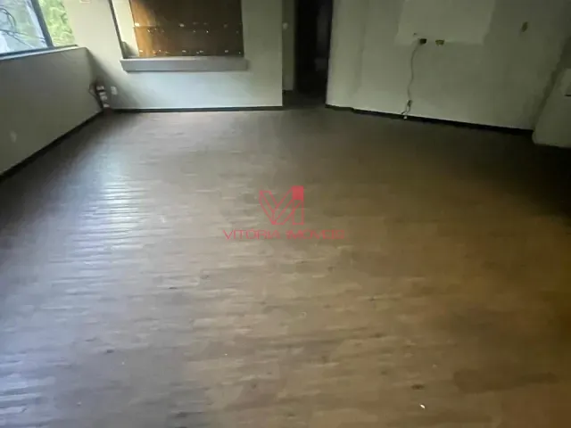 Sala com 300m², para alugar, no bairro Santa Lúcia em Vitória