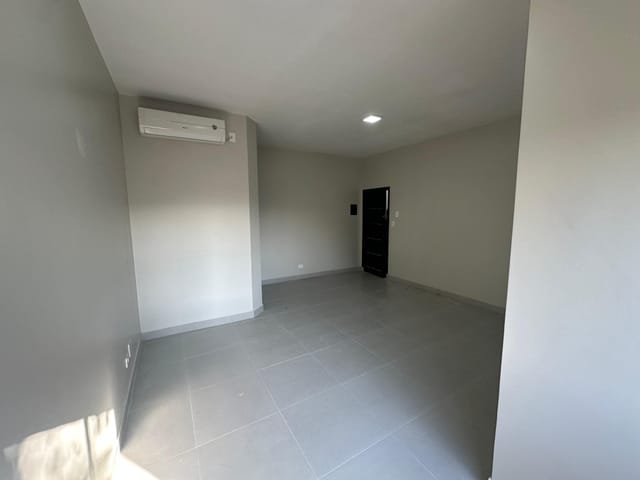 Foto do Sala - Seu Novo Endereço de Sucesso 🏆 Sala Comercial Exclusiva de 26m² com Ar-Condicionado, Á 450m do Metrô Belém! 🚇 | Organização Imobiliária Açores