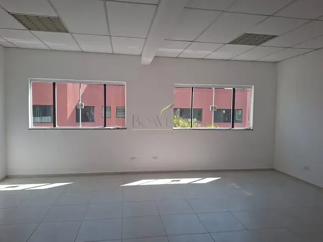 Sala para alugar, no bairro Jardim do Lago em Bragança Paulista