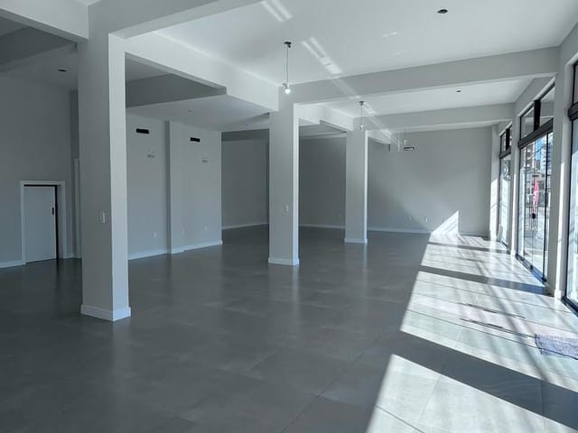 Sala para alugar, no bairro São Judas em Itajaí