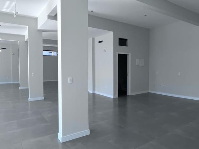 Sala para alugar, no bairro São Judas em Itajaí