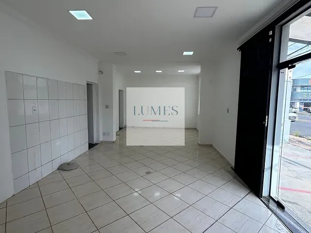 Sala com 93m², para alugar, no bairro Vila Frezzarin em Americana