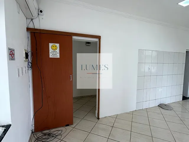 Sala com 93m², para alugar, no bairro Vila Frezzarin em Americana