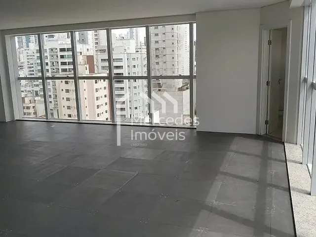 Sala com 100m², à venda, no bairro Centro em Balneário Camboriú