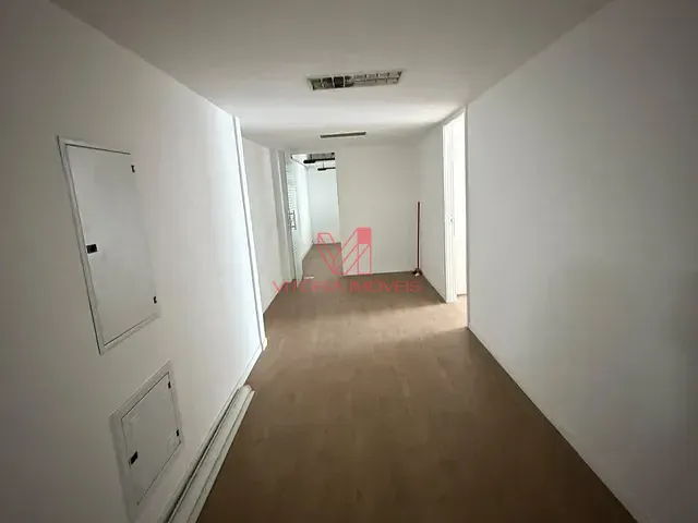 Sala com 255m², para alugar, no bairro Gurigica em Vitória
