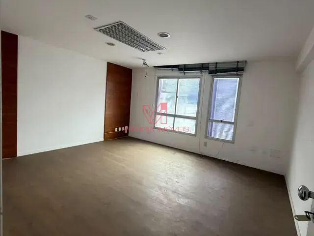 Sala com 255m², para alugar, no bairro Gurigica em Vitória