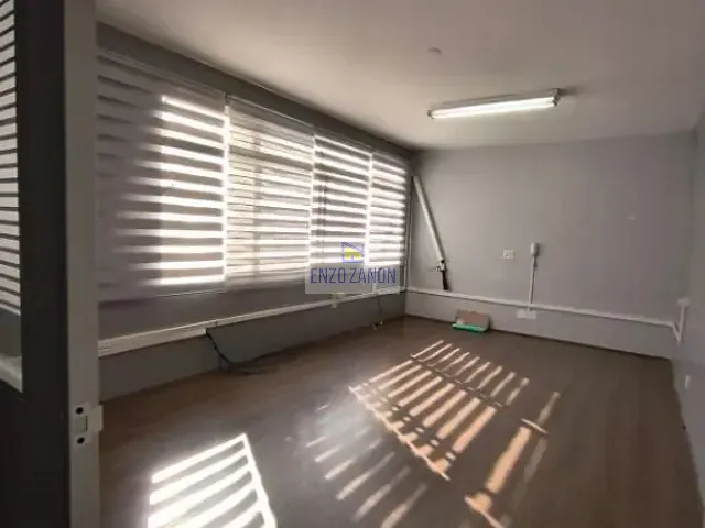 Sala com 27m², à venda ou para alugar, no bairro Centro em São Bernardo do Campo