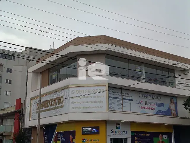 Sala para alugar, no bairro Centro em Rolândia