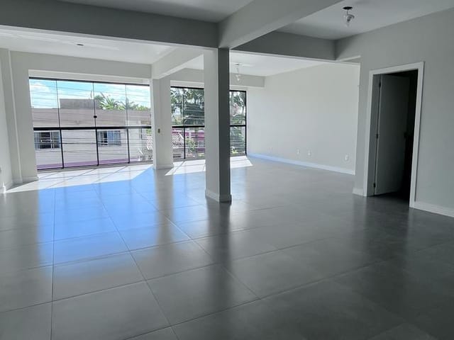 Sala para alugar, no bairro São Judas em Itajaí