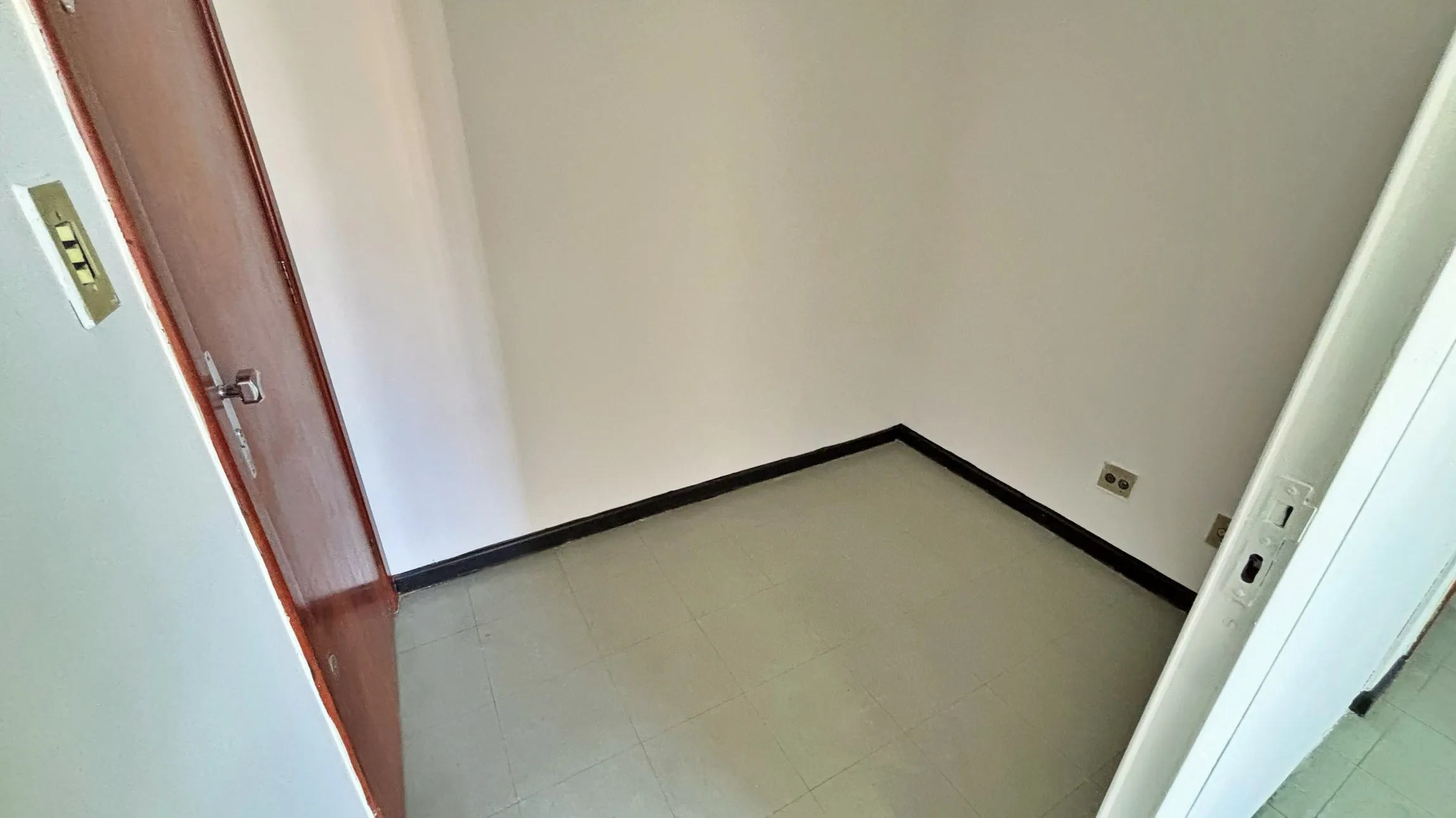 Sala comercial à venda com 20m² e vaga de garagem no Bairro Carmo, Belo Horizonte/MG