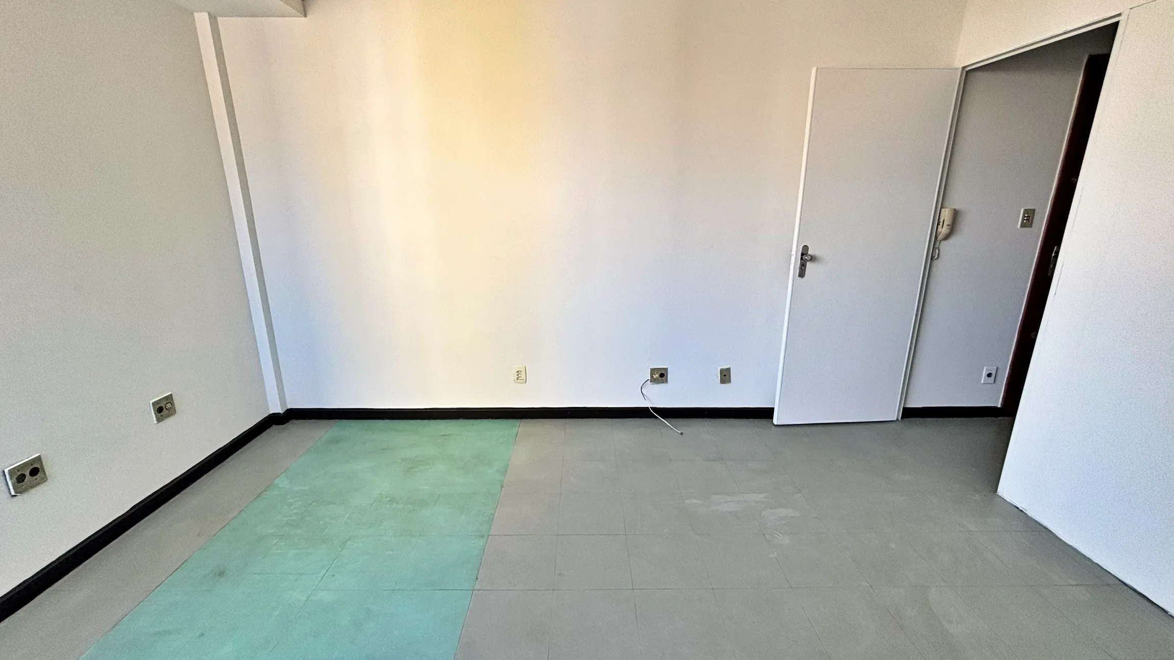 Sala comercial à venda com 20m² e vaga de garagem no Bairro Carmo, Belo Horizonte/MG