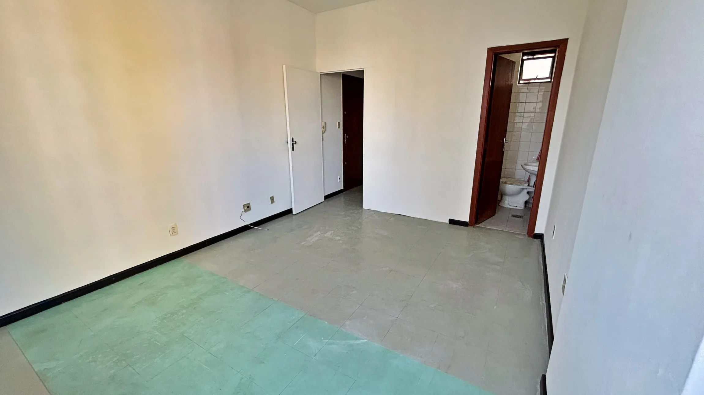 Sala comercial à venda com 20m² e vaga de garagem no Bairro Carmo, Belo Horizonte/MG