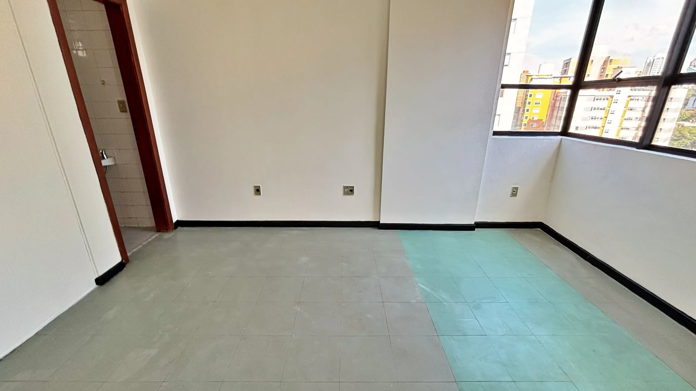 Sala comercial à venda com 20m² e vaga de garagem no Bairro Carmo, Belo Horizonte/MG