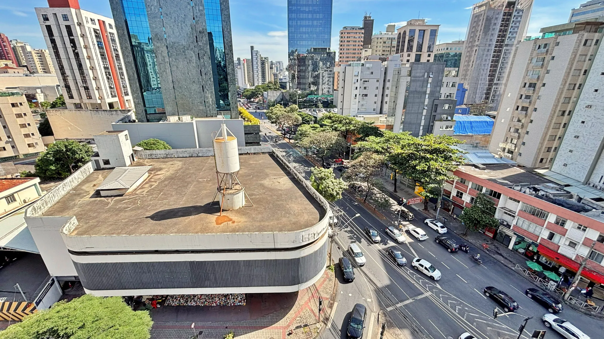 Sala comercial à venda com 20m² e vaga de garagem no Bairro Carmo, Belo Horizonte/MG
