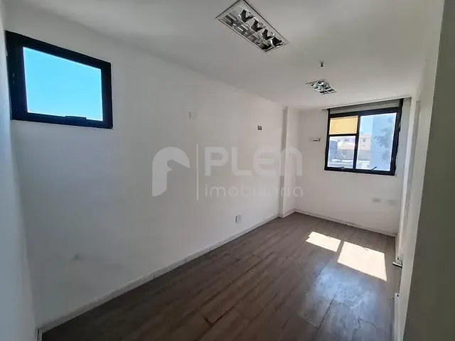 Sala com 35m², para alugar, no bairro Santana em São Paulo