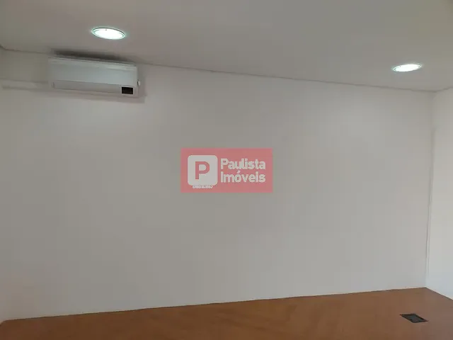 Sala à venda, no bairro Granja Julieta em São Paulo