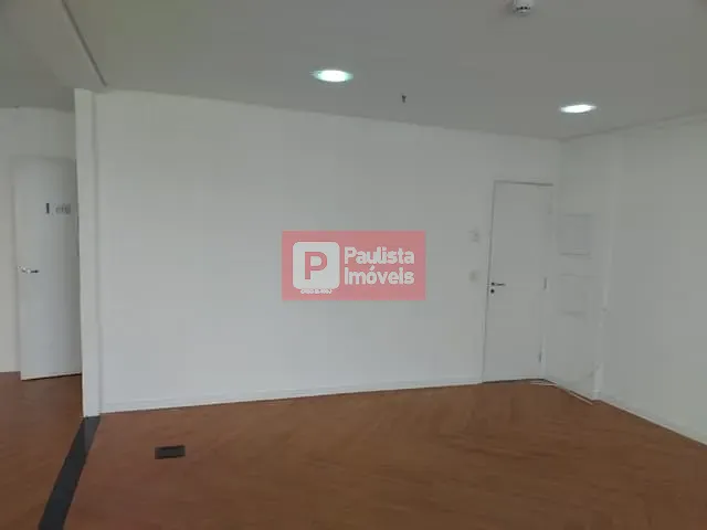 Sala à venda, no bairro Granja Julieta em São Paulo