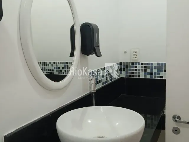 Sala para alugar, no bairro Centro em Rio de Janeiro