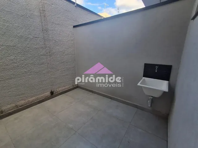 Sala com 10m², para alugar, no bairro Indaiá em Caraguatatuba