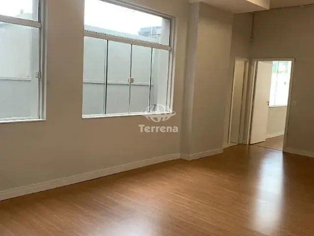 Sala com 273m², para alugar, no bairro Centro em Blumenau