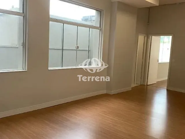 Sala com 273m², para alugar, no bairro Centro em Blumenau