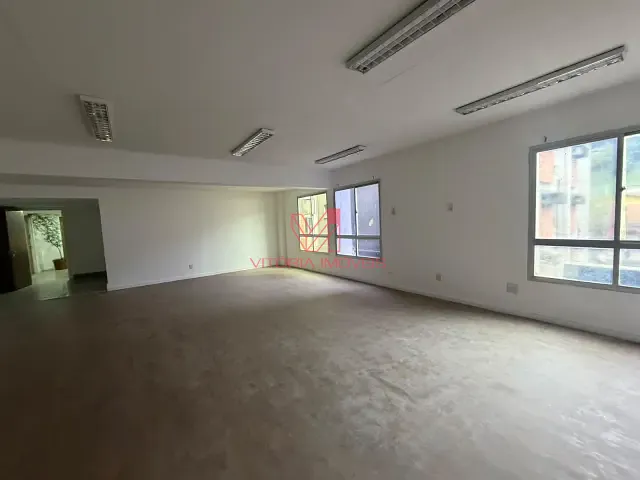 Sala com 400m², para alugar, no bairro Gurigica em Vitória