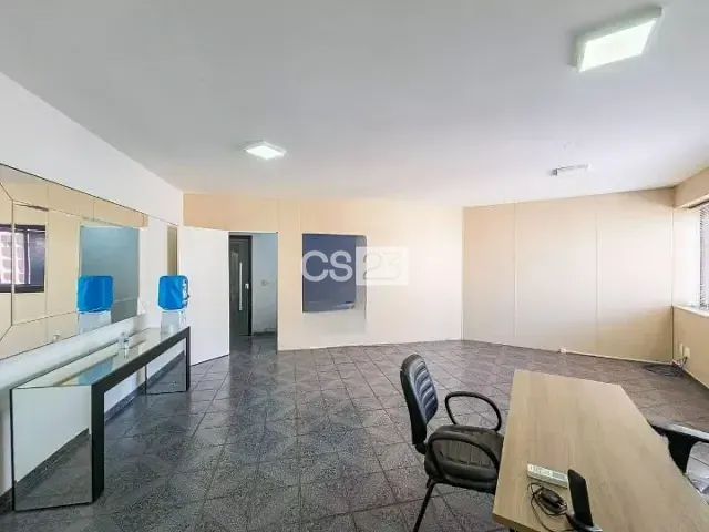 Sala com 115m², para alugar, no bairro Centro em Londrina