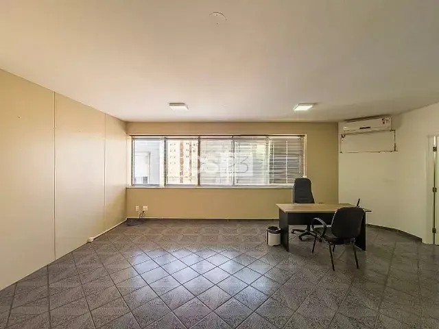 Sala com 115m², para alugar, no bairro Centro em Londrina