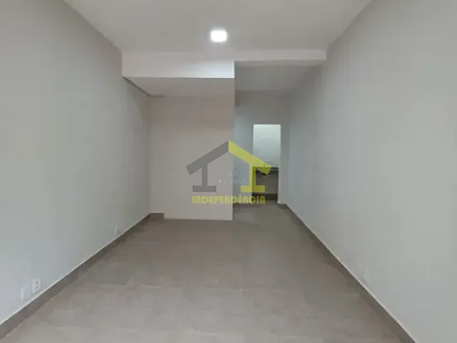 Sala com 26m², para alugar, no bairro Centro em Itatiba