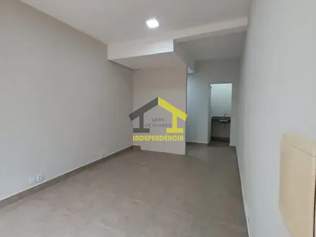Sala com 26m², para alugar, no bairro Centro em Itatiba