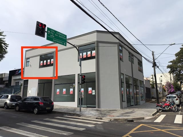 Foto do Sala - SALA COMERCIAL NOVA PARA LOCAÇÃO — PISO SUPERIOR COM FRENTE PARA A DES. CLOTÁRIO PORTUGAL — CENTRO DE APUCARANA, PR | J. Mareze Imóveis Ltda
