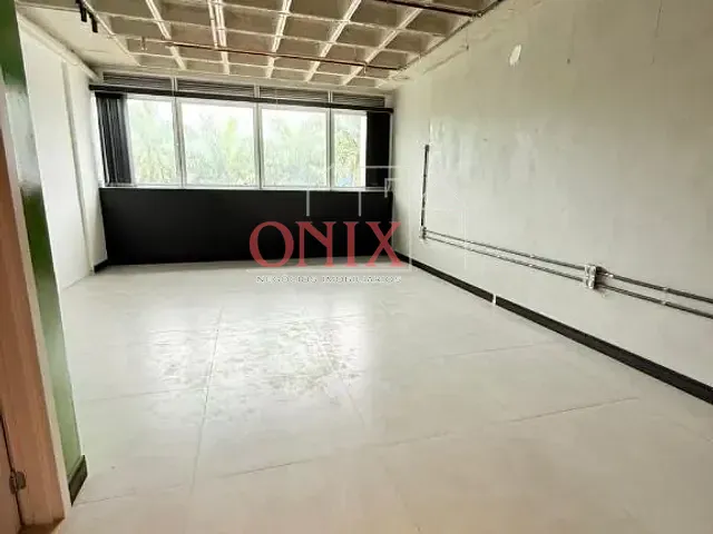 Sala com 38m², à venda, no bairro Vila Mogilar em Mogi das Cruzes