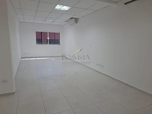 Sala para alugar, no bairro Jardim do Lago em Bragança Paulista