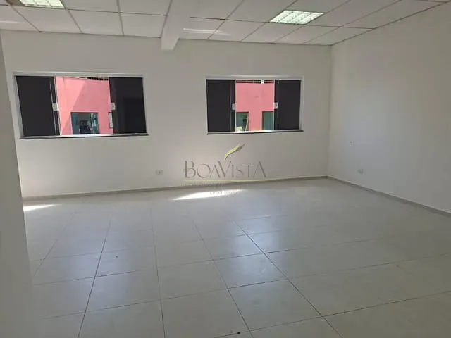 Sala para alugar, no bairro Jardim do Lago em Bragança Paulista