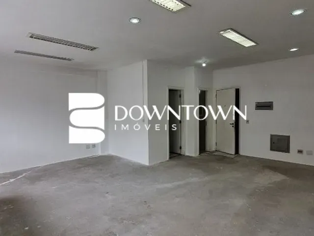 Sala com 50m², para alugar, no bairro Barra da Tijuca em Rio de Janeiro