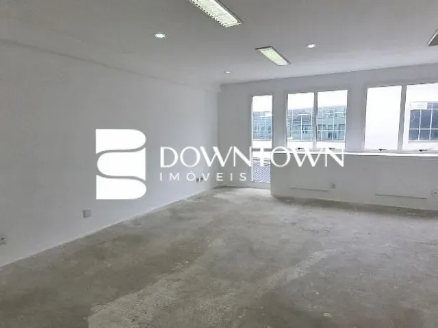 Sala com 50m², para alugar, no bairro Barra da Tijuca em Rio de Janeiro