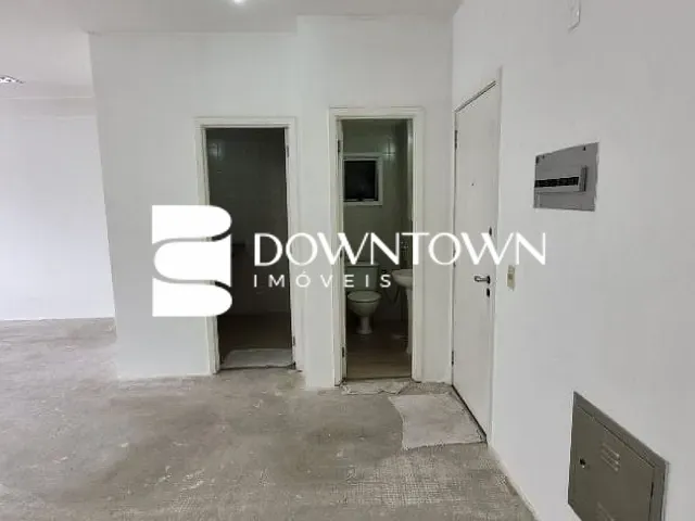 Sala com 50m², para alugar, no bairro Barra da Tijuca em Rio de Janeiro
