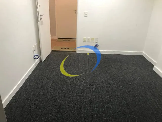 Sala à venda, no bairro Copacabana em Rio de Janeiro