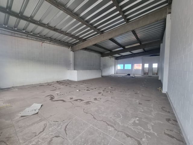 Sala com 130m², para alugar, no bairro Polvilho em Cajamar