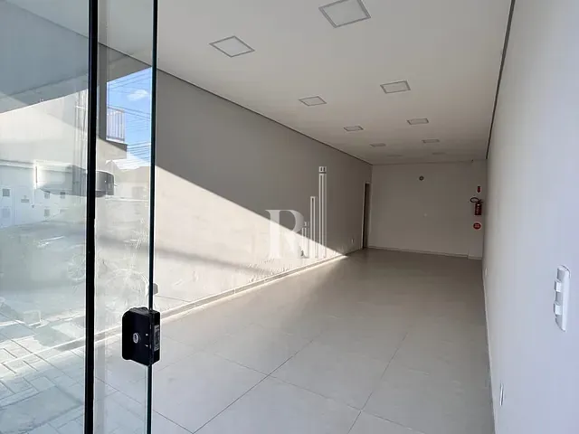 Sala para alugar, no bairro Centro em Tijucas