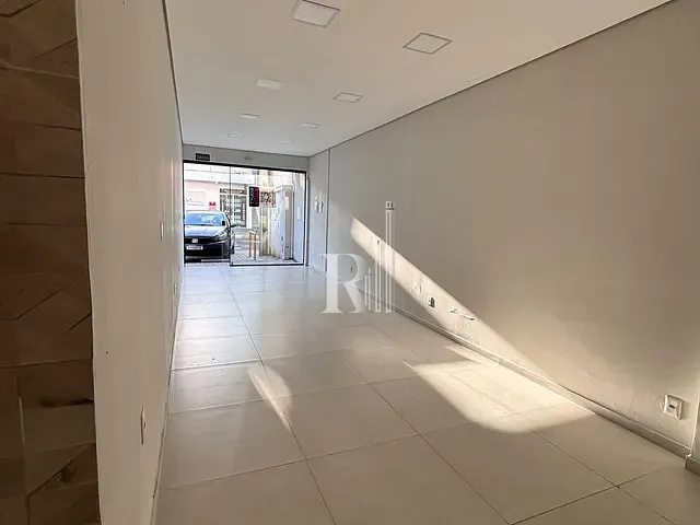 Sala para alugar, no bairro Centro em Tijucas