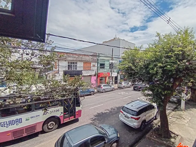 Apartamento 2 quartos e 2 banheiros, para alugar, no bairro Campina em Belém
